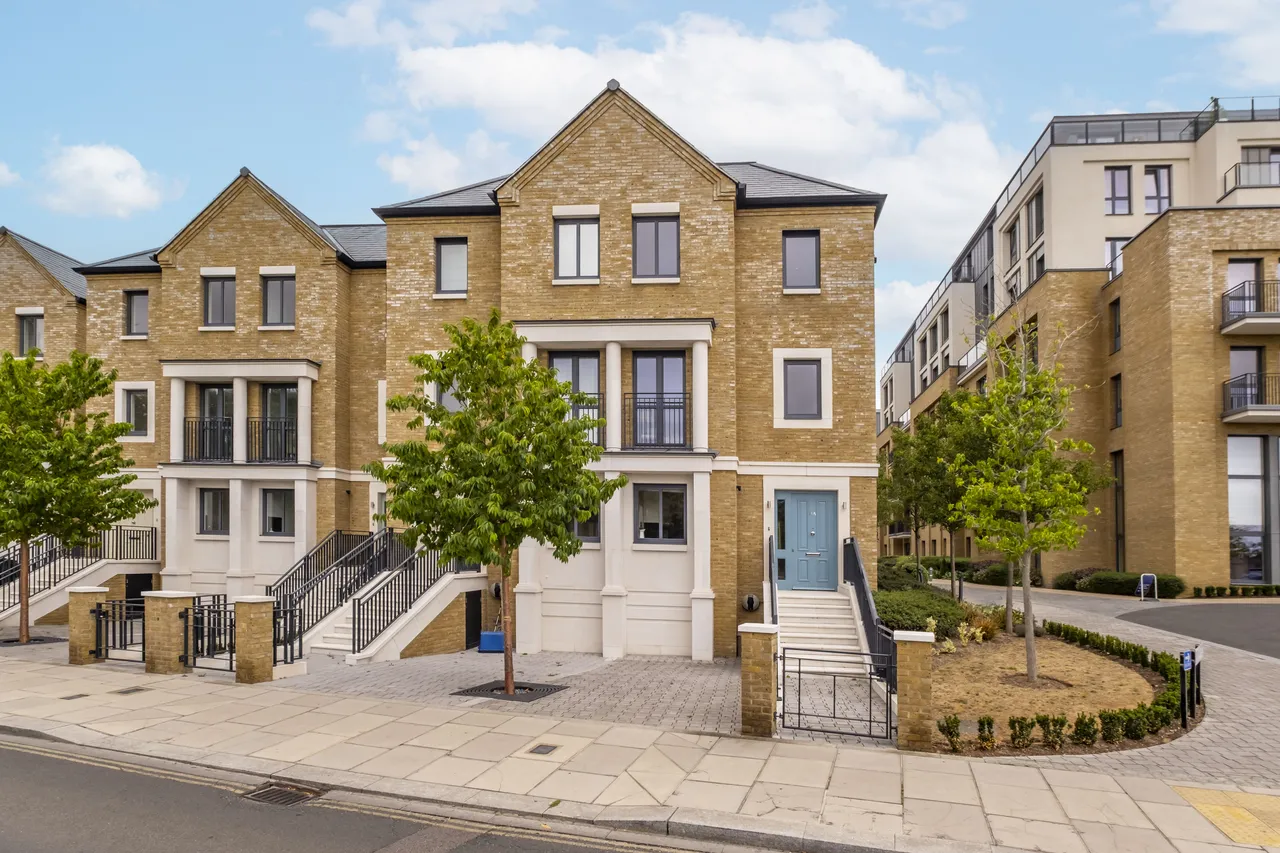 Broom Road, Teddington, TW11, photo 2