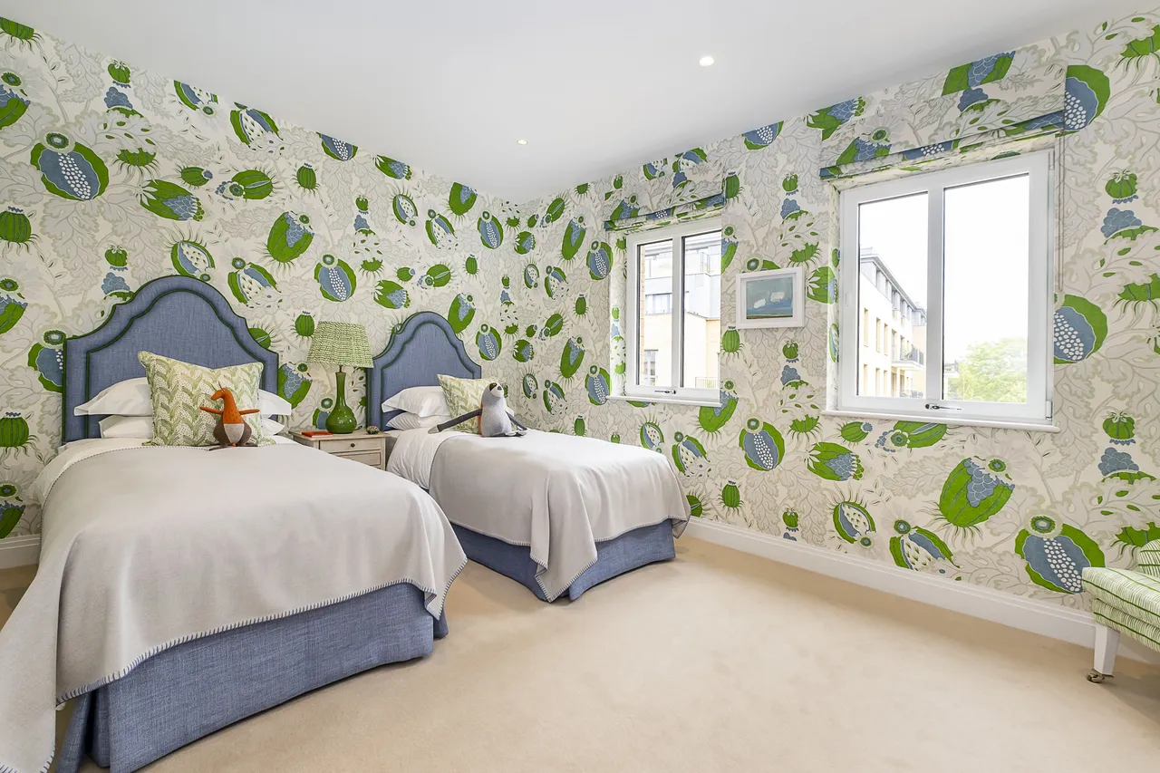 Broom Road, Teddington, TW11, photo 4
