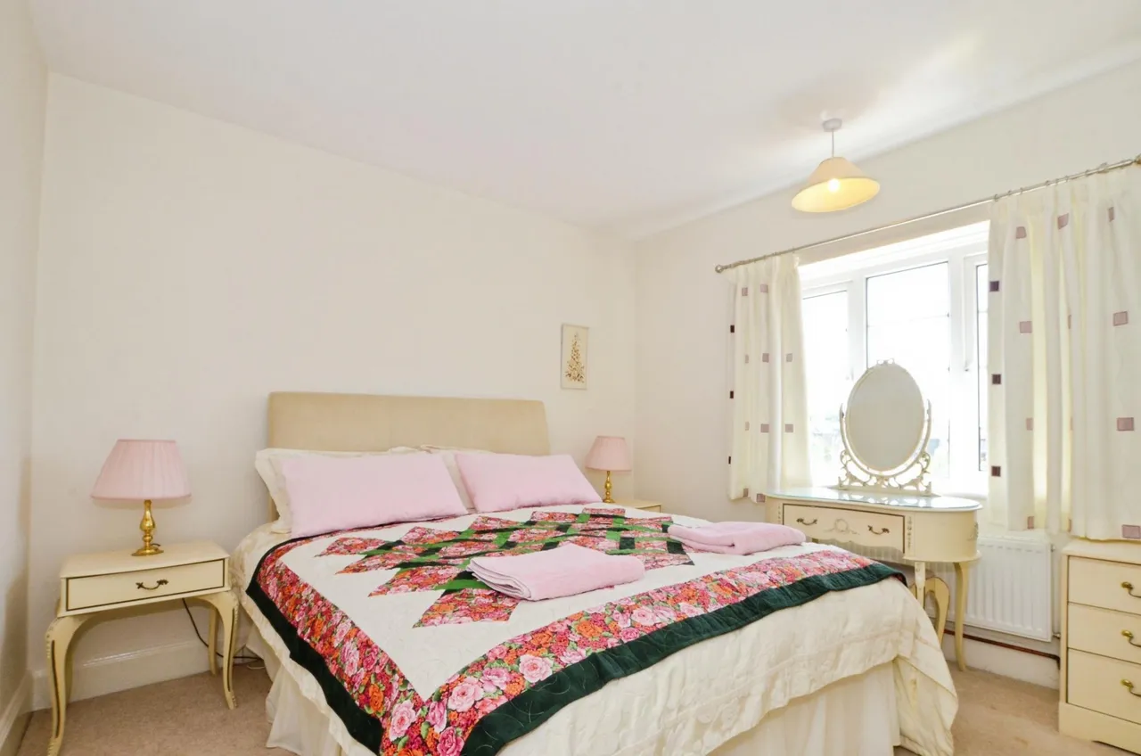 Canons Close, Radlett, WD7, photo 18