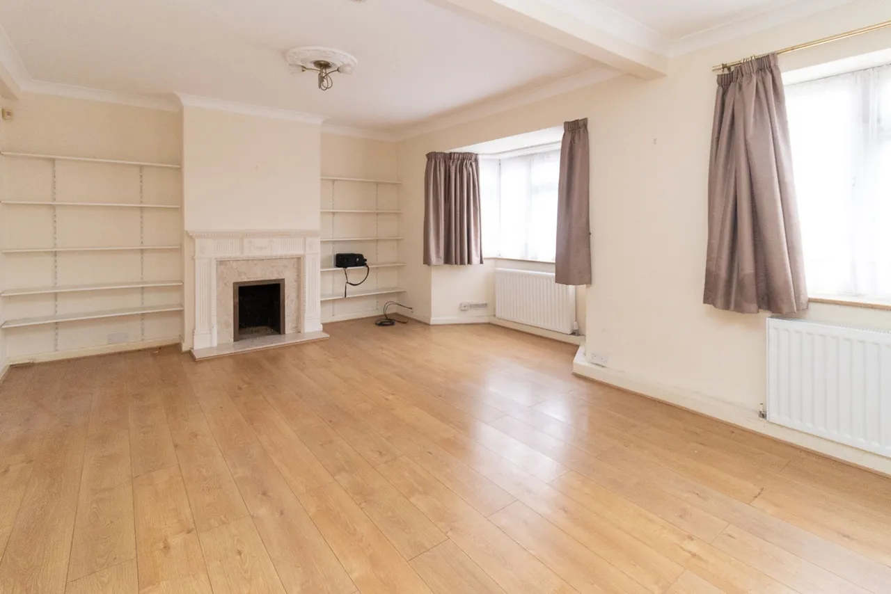 Penshurst Gardens, HA8, photo 3
