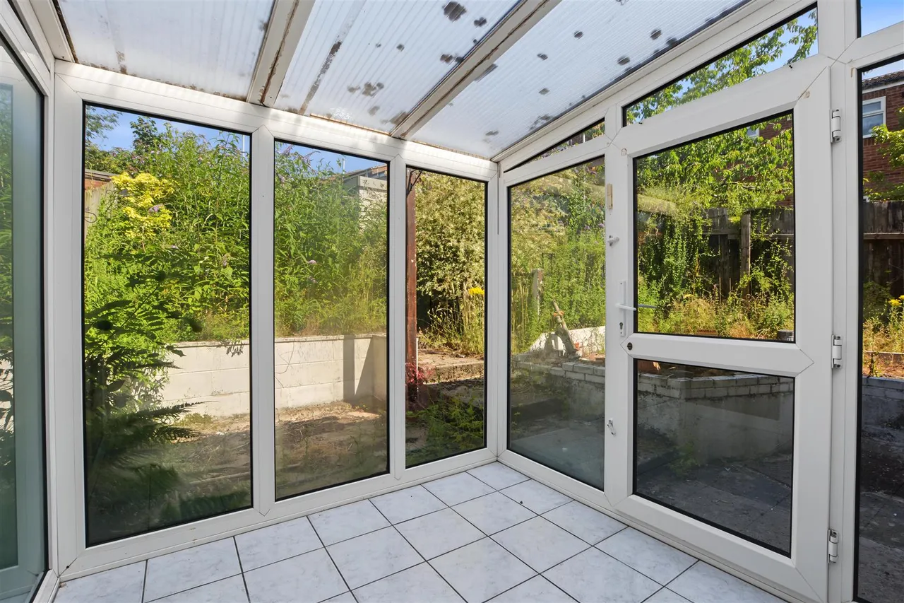 Lindisfarne Gardens, Nottingham, NG5, photo 6