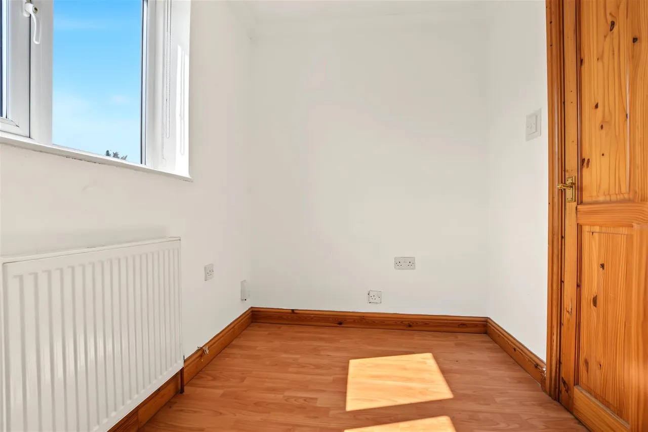 Lindisfarne Gardens, Nottingham, NG5, photo 10