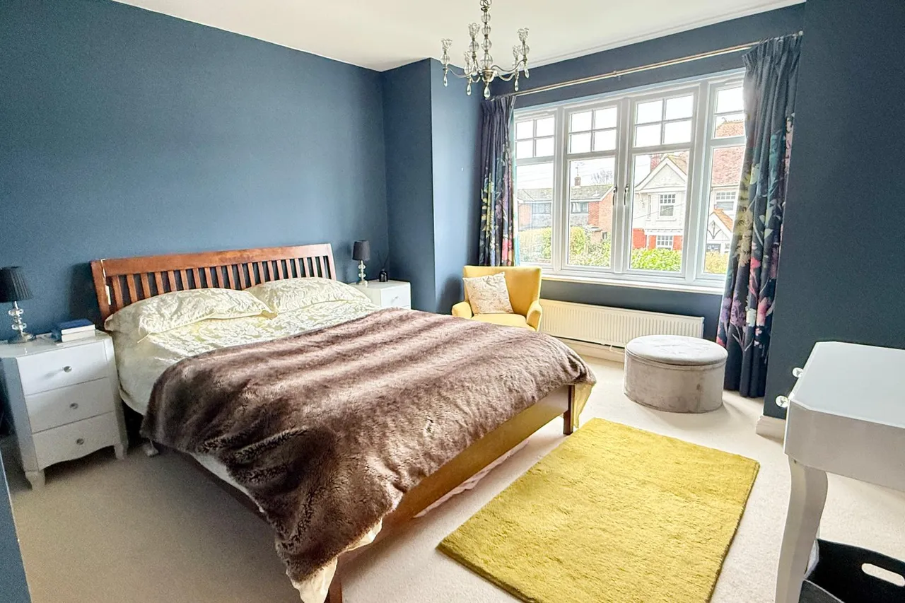 Broadshard Lane, BH24, photo 16