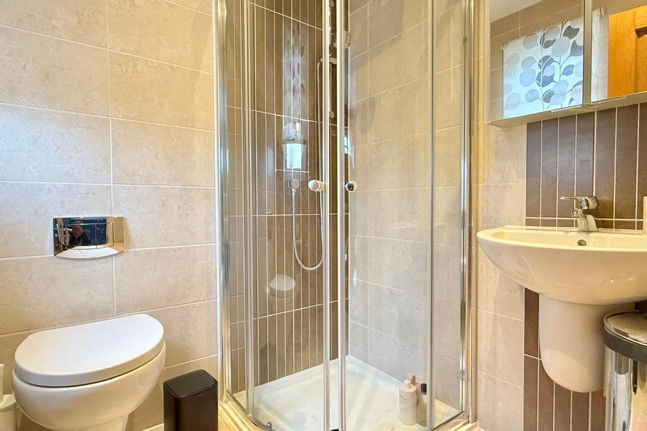 Broadshard Lane, BH24, photo 17