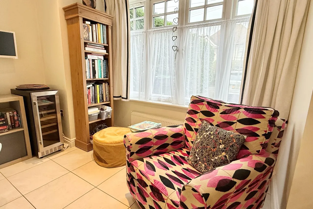 Broadshard Lane, BH24, photo 7