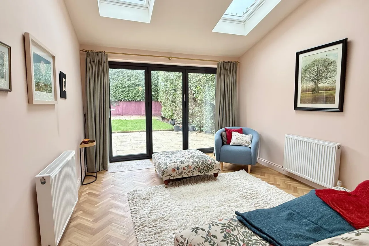 Broadshard Lane, BH24, photo 12