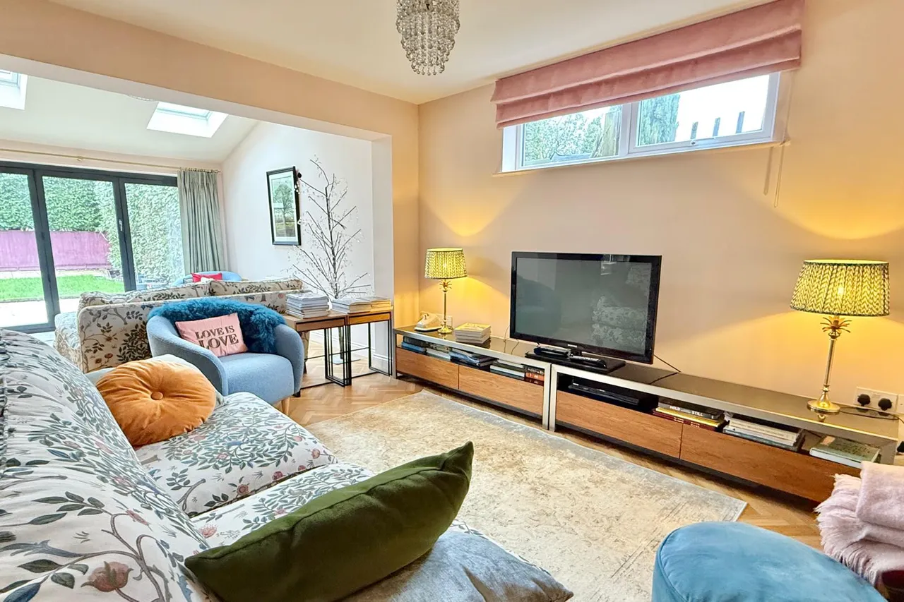 Broadshard Lane, BH24, photo 4