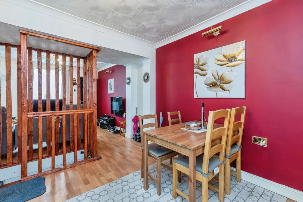 Saxton Street, Gillingham, ME7, photo 4