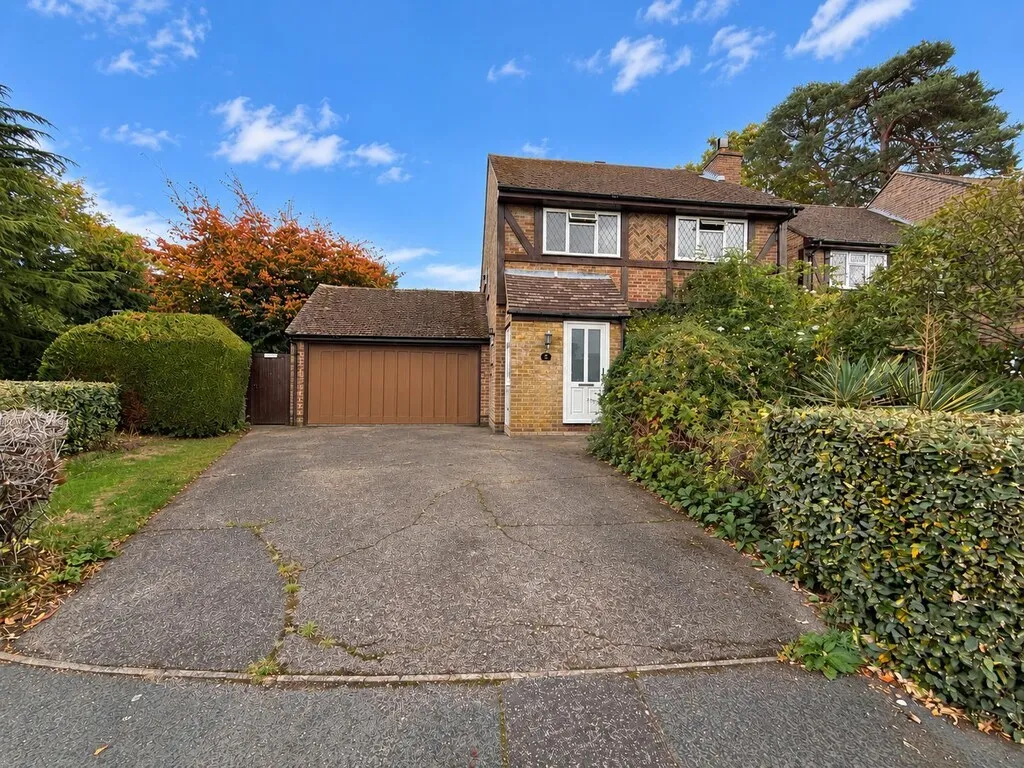 4 bed house for sale, Frimley Green, Camberley