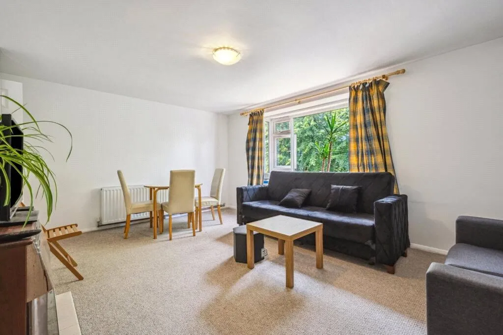 2 bed flat for sale, Portinscale Road, London, SW15