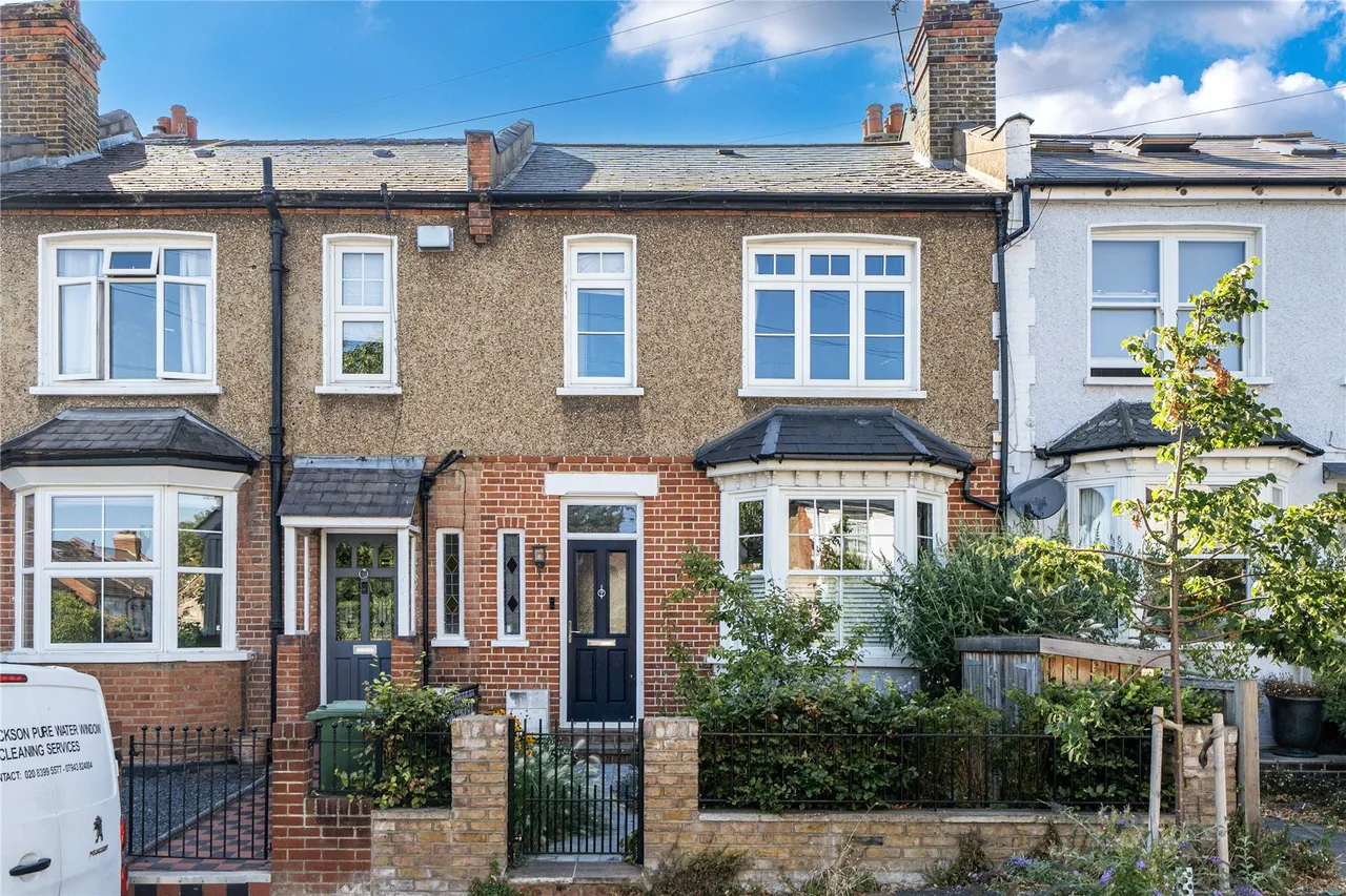 3 bed house for sale, Douglas Road, Surbiton, KT6