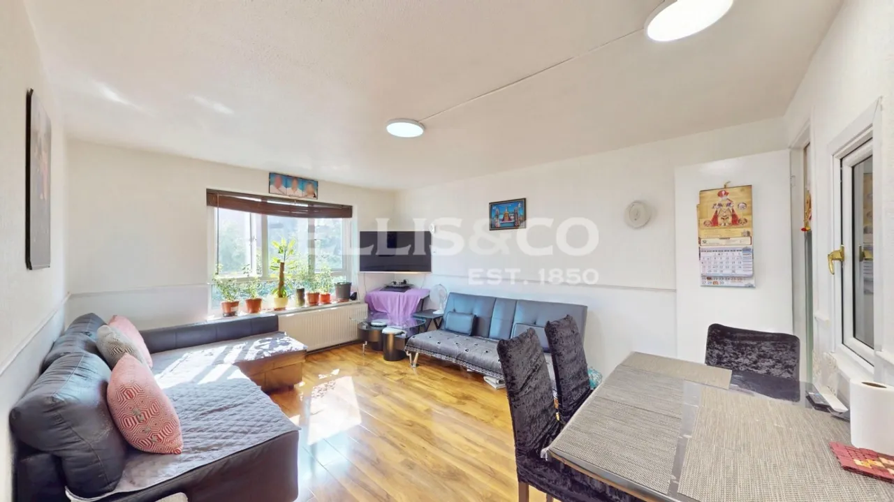 Wessex Lane, Greenford, UB6, photo 4