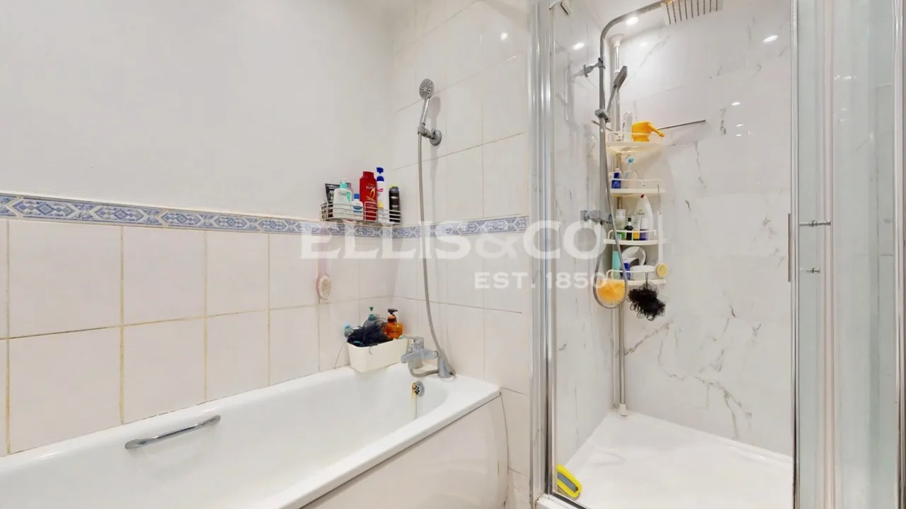 Wessex Lane, Greenford, UB6, photo 13