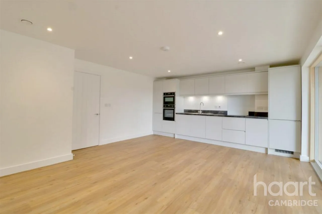 Cherry Hinton Road, Cambridge, CB1, photo 3