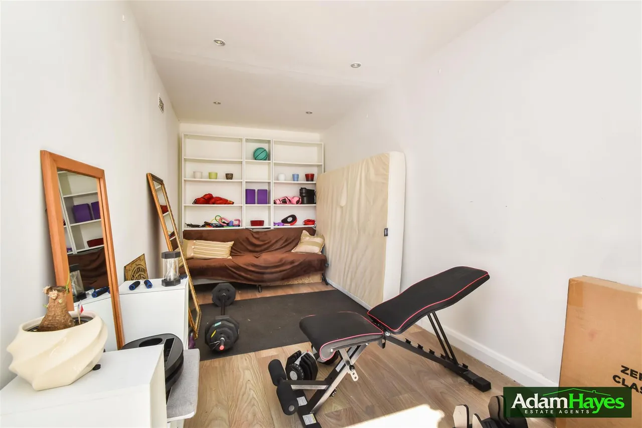 Friern Park, North Finchley, N12, photo 9