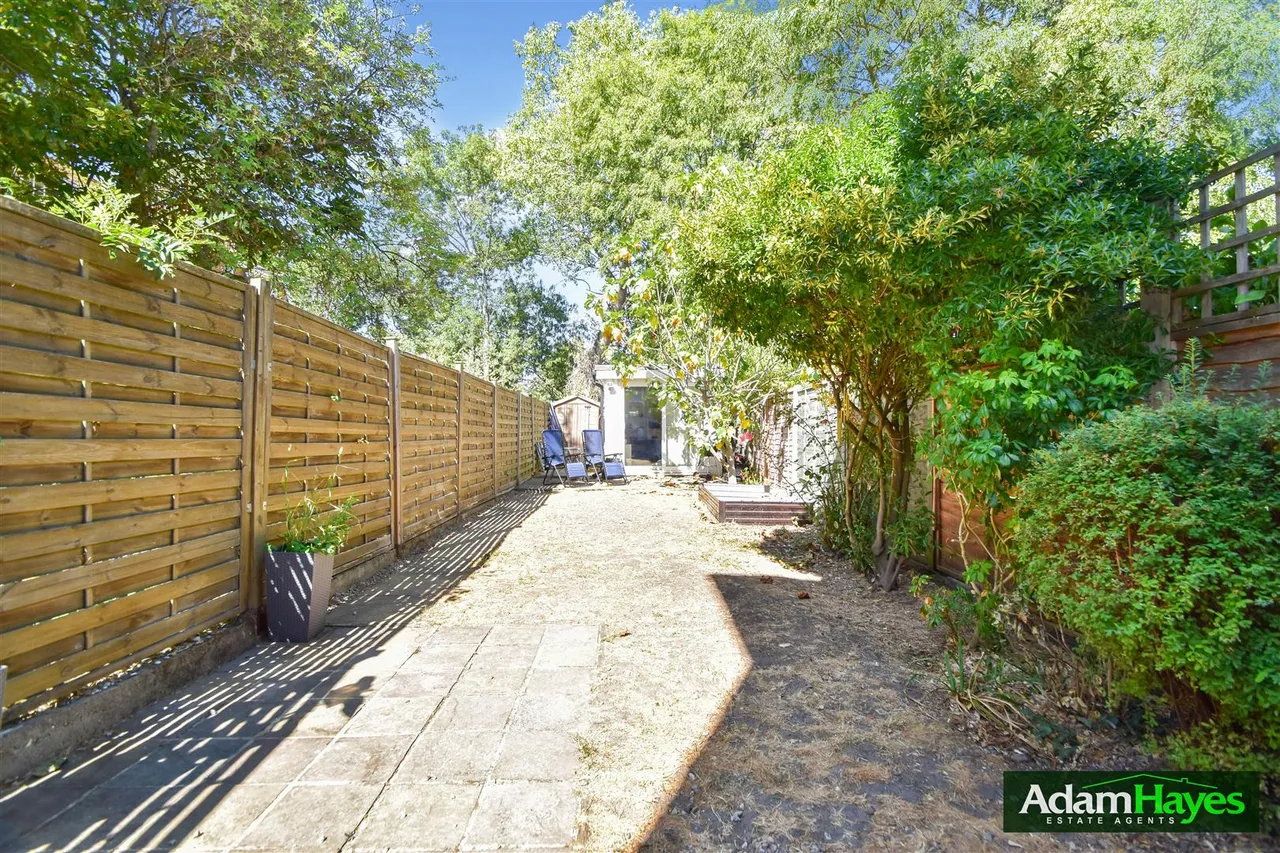 Friern Park, North Finchley, N12, photo 5