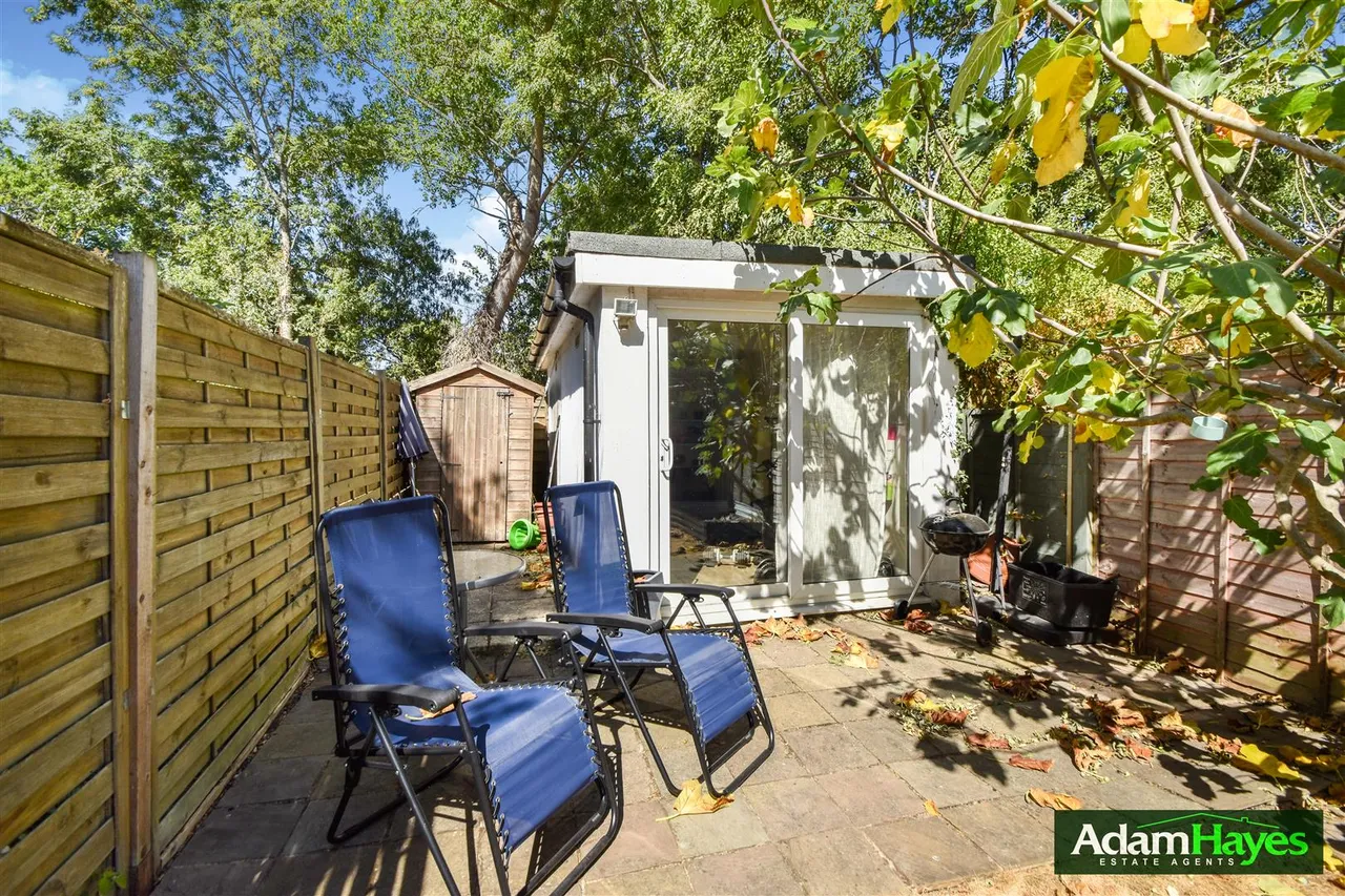 Friern Park, North Finchley, N12, photo 14