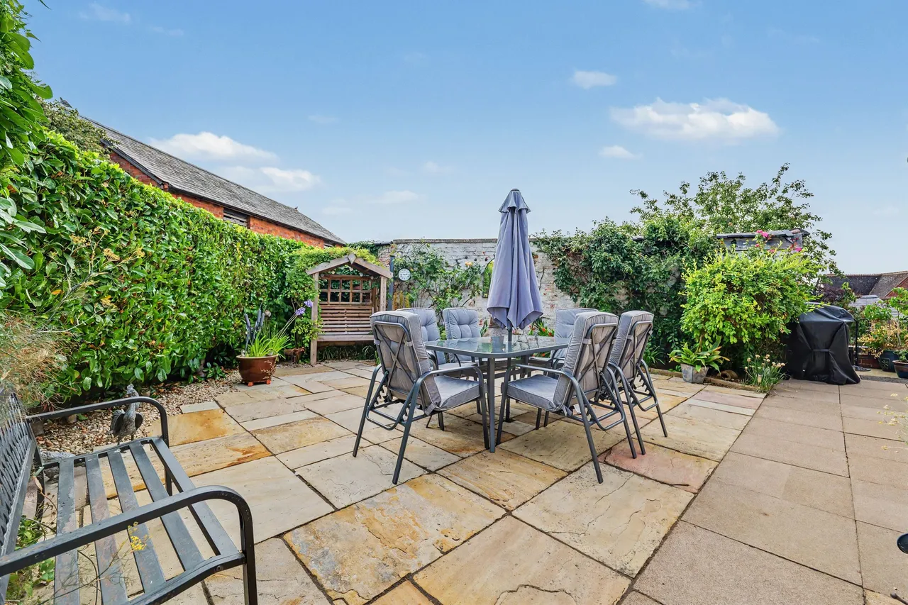Hall Close, Arthingworth, LE16, photo 23