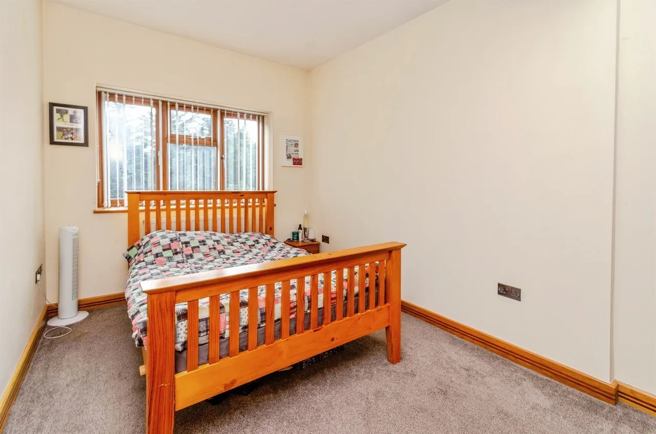 Somerford Place, Willenhall, WV13, photo 14