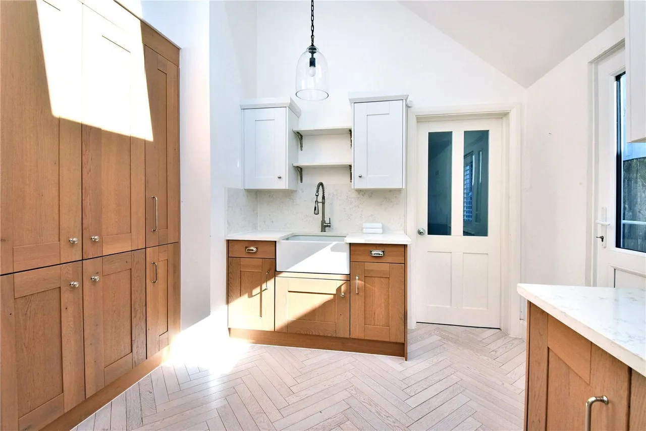 Fiddicroft Avenue, Banstead, SM7, photo 8