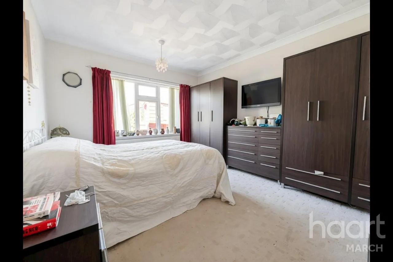 The Shires, March, PE15, photo 13