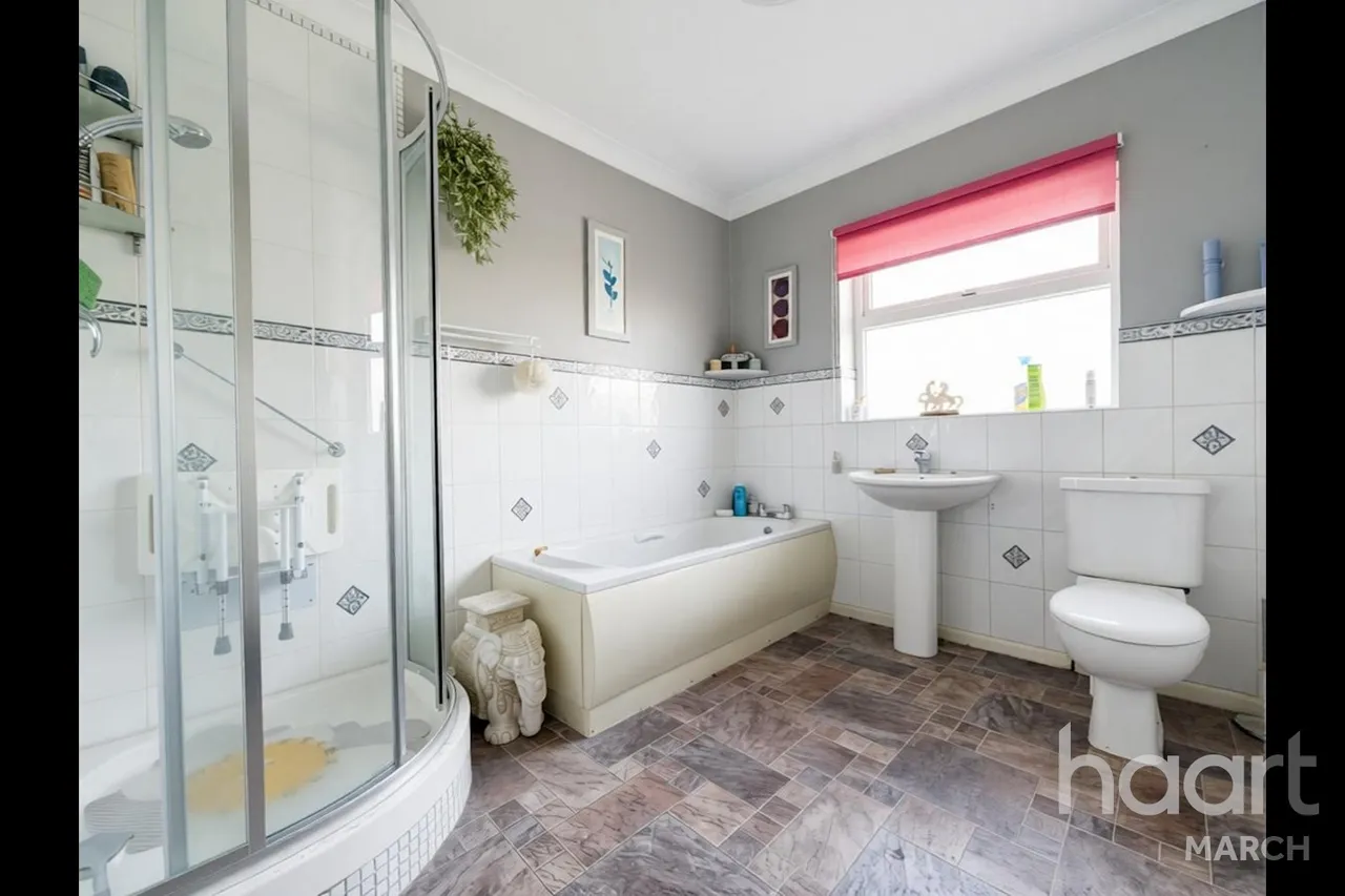 The Shires, March, PE15, photo 12
