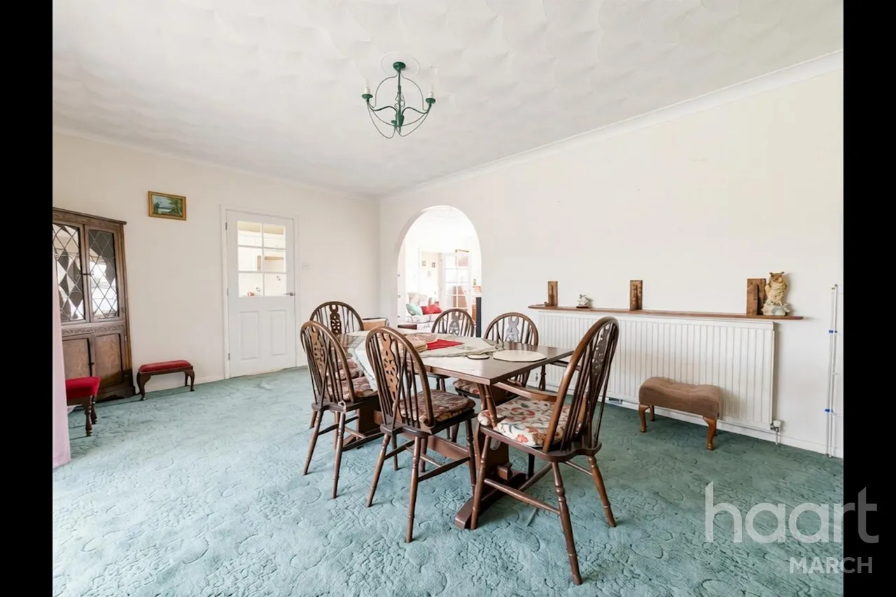 The Shires, March, PE15, photo 9