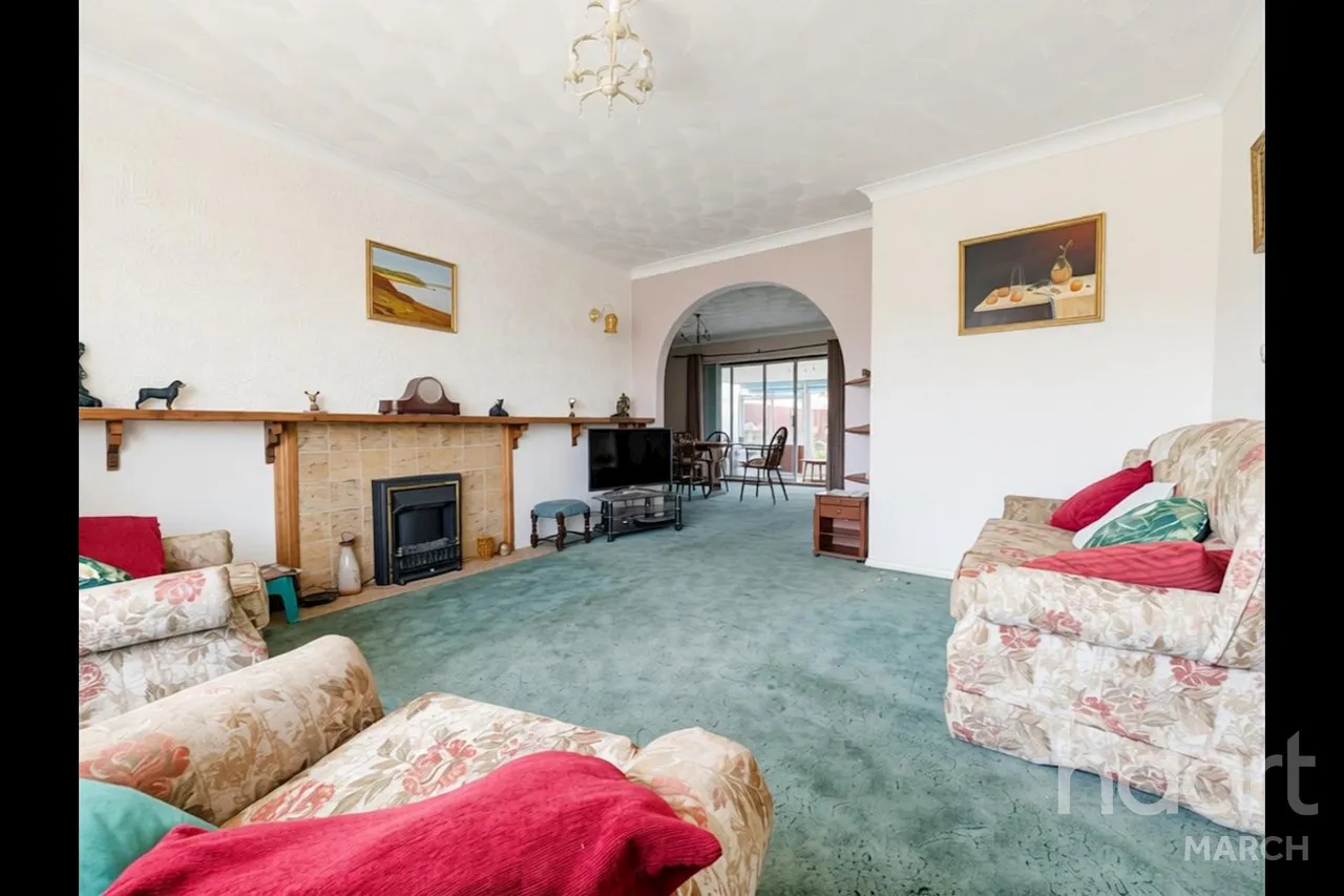 The Shires, March, PE15, photo 2