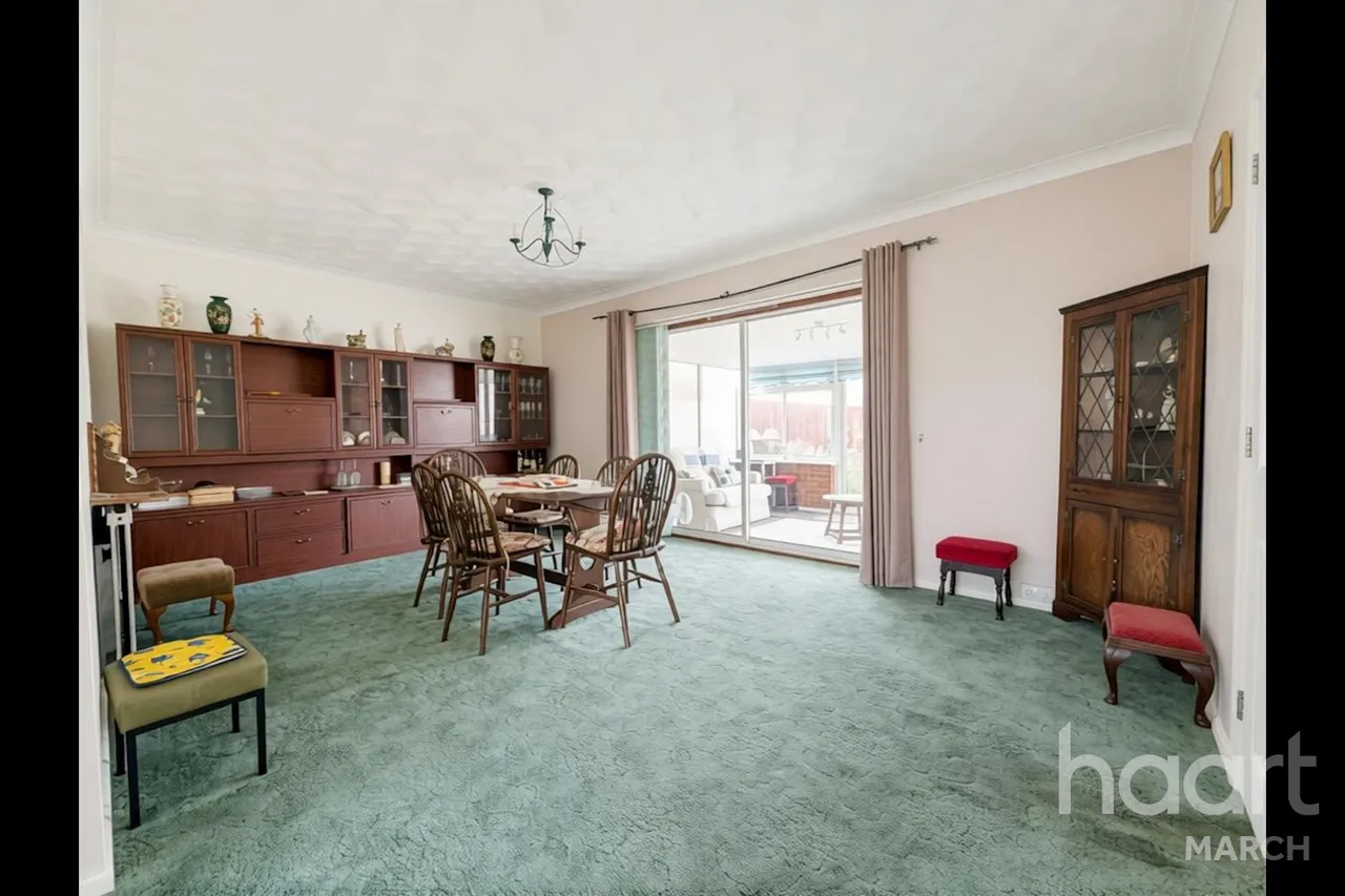 The Shires, March, PE15, photo 4