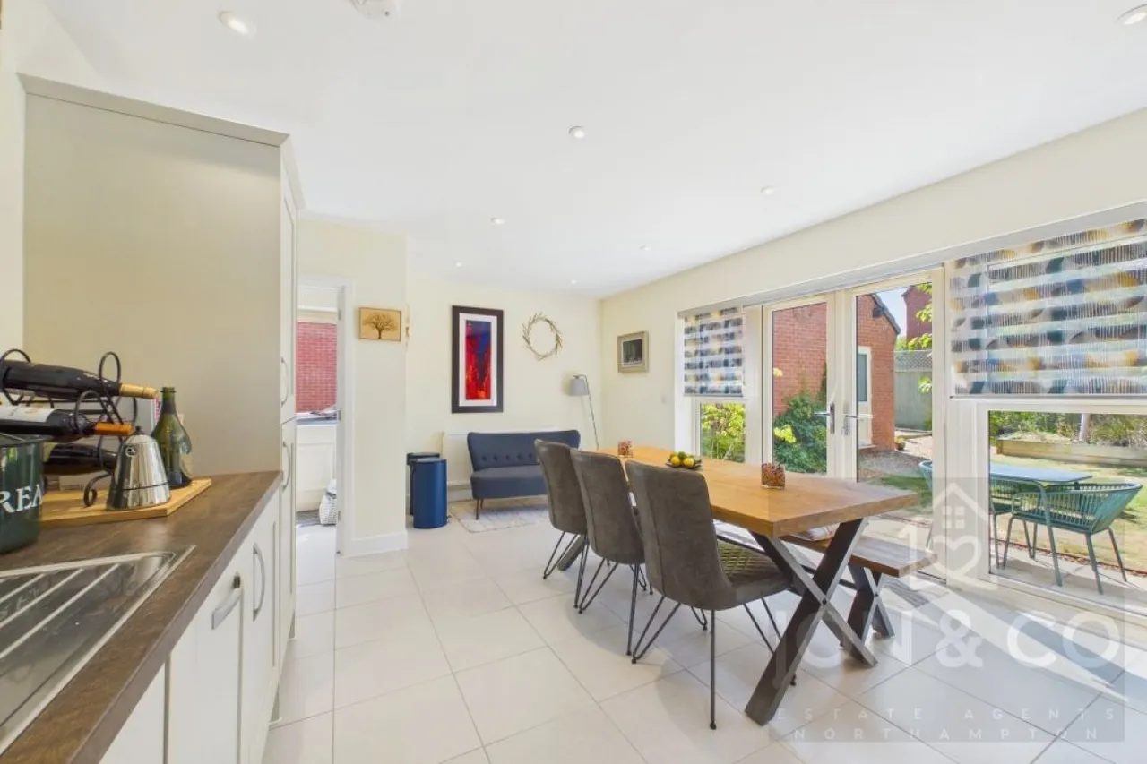 Roundhill Close, Moulton, NN3, photo 5