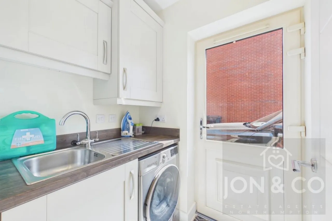 Roundhill Close, Moulton, NN3, photo 9
