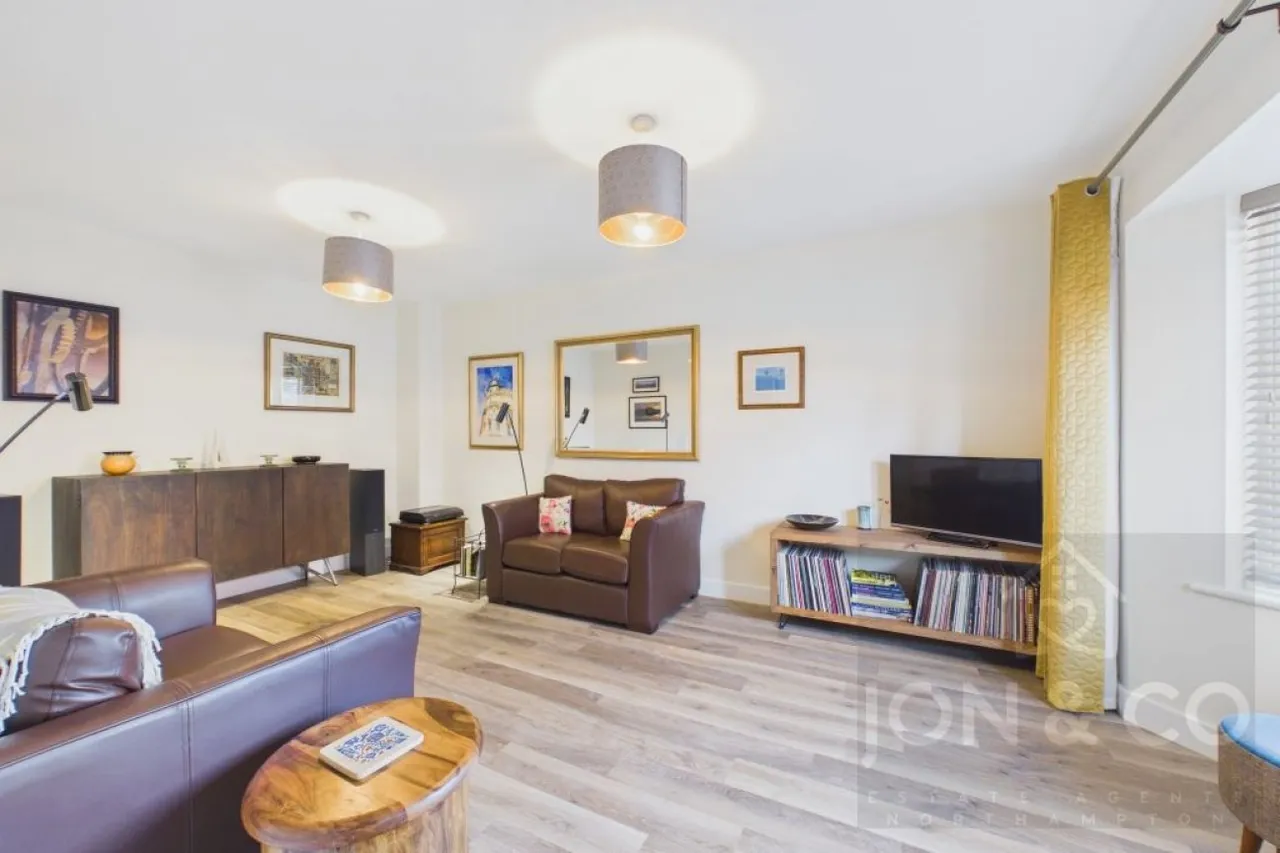 Roundhill Close, Moulton, NN3, photo 2