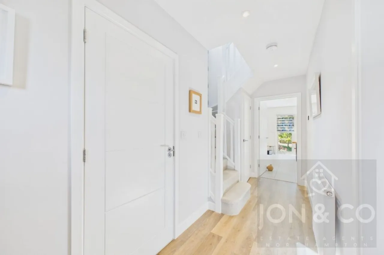 Roundhill Close, Moulton, NN3, photo 11