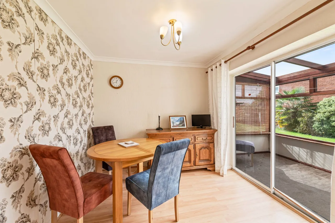 Latham Avenue, Frodsham, photo 3