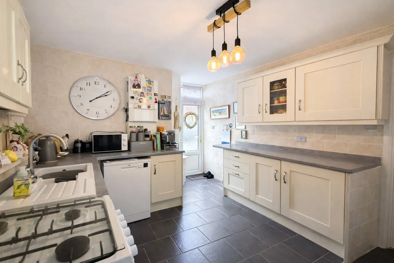 Blenheim Road, Minehead, TA24, photo 3