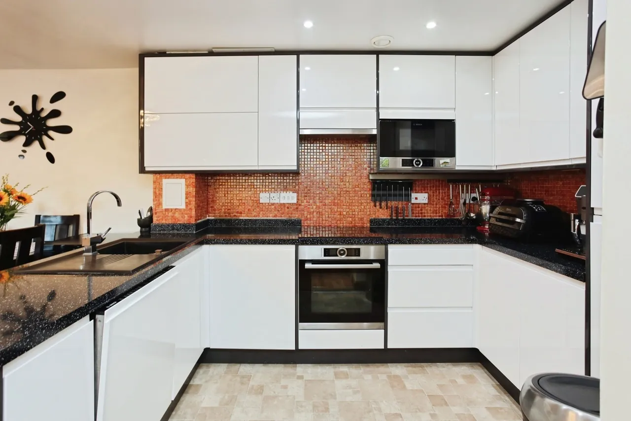 Medway Wharf Road, Tonbridge, TN9, photo 4