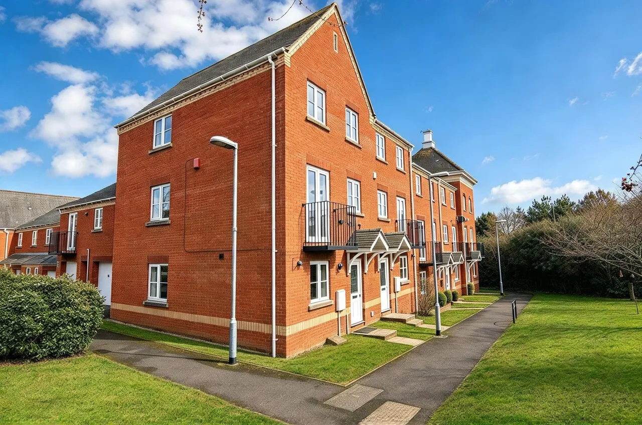3 bed house to rent, Lewis Crescent, Exeter