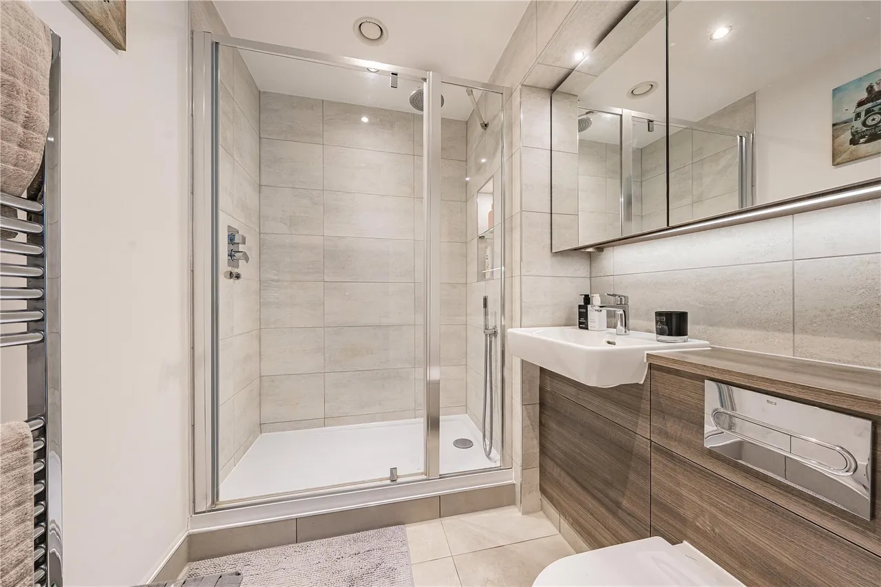 Garnet Place, West Drayton, UB7, photo 15