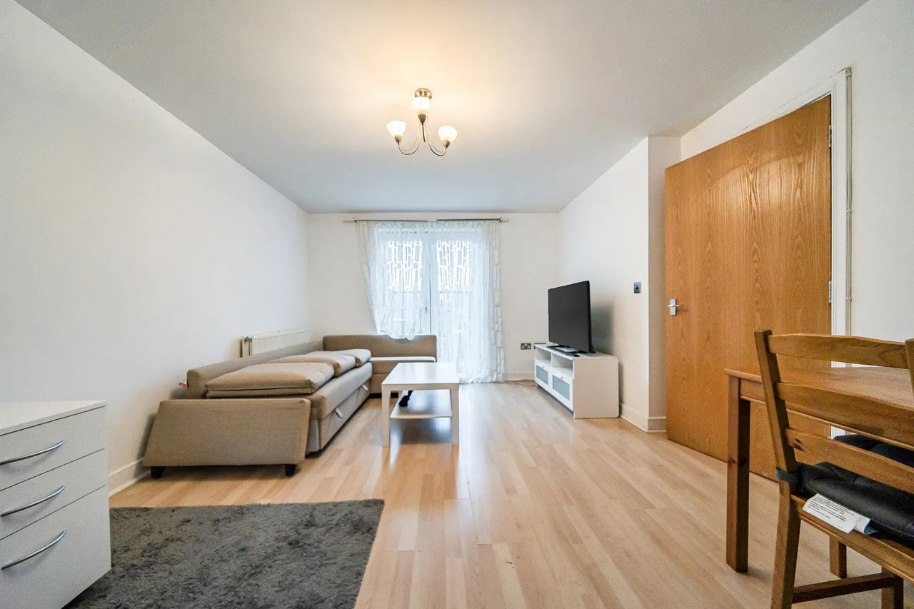 Allenby Road, SE28, photo 10