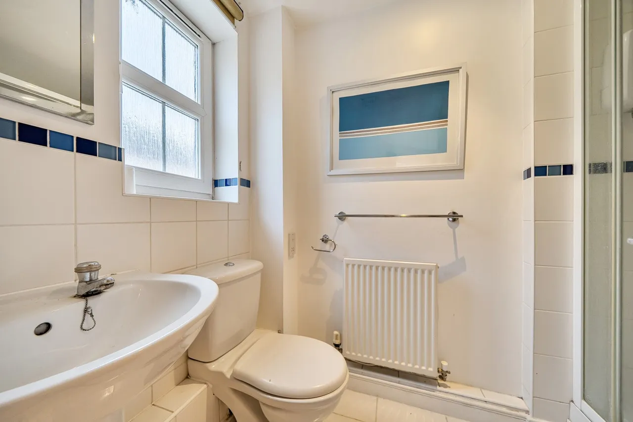 Allenby Road, SE28, photo 13