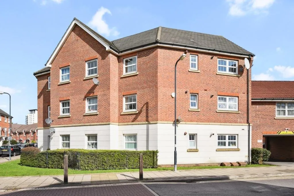 Allenby Road, SE28, photo 14