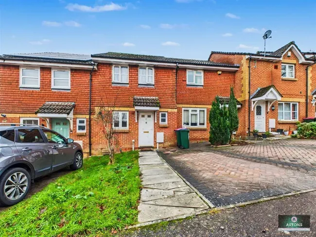 2 bed house for sale — Bolton Road, Maidenbower