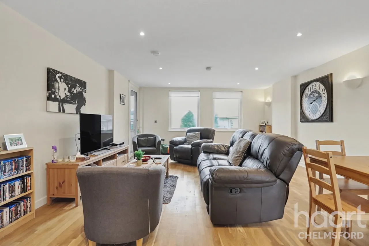Burgess Springs, Chelmsford, CM1, photo 4