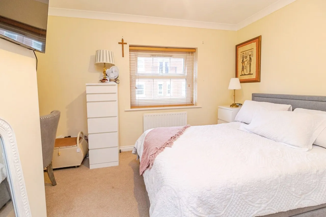 Colossus Way, Bletchley, Milton Keynes, Buckinghamshire, MK3, photo 12