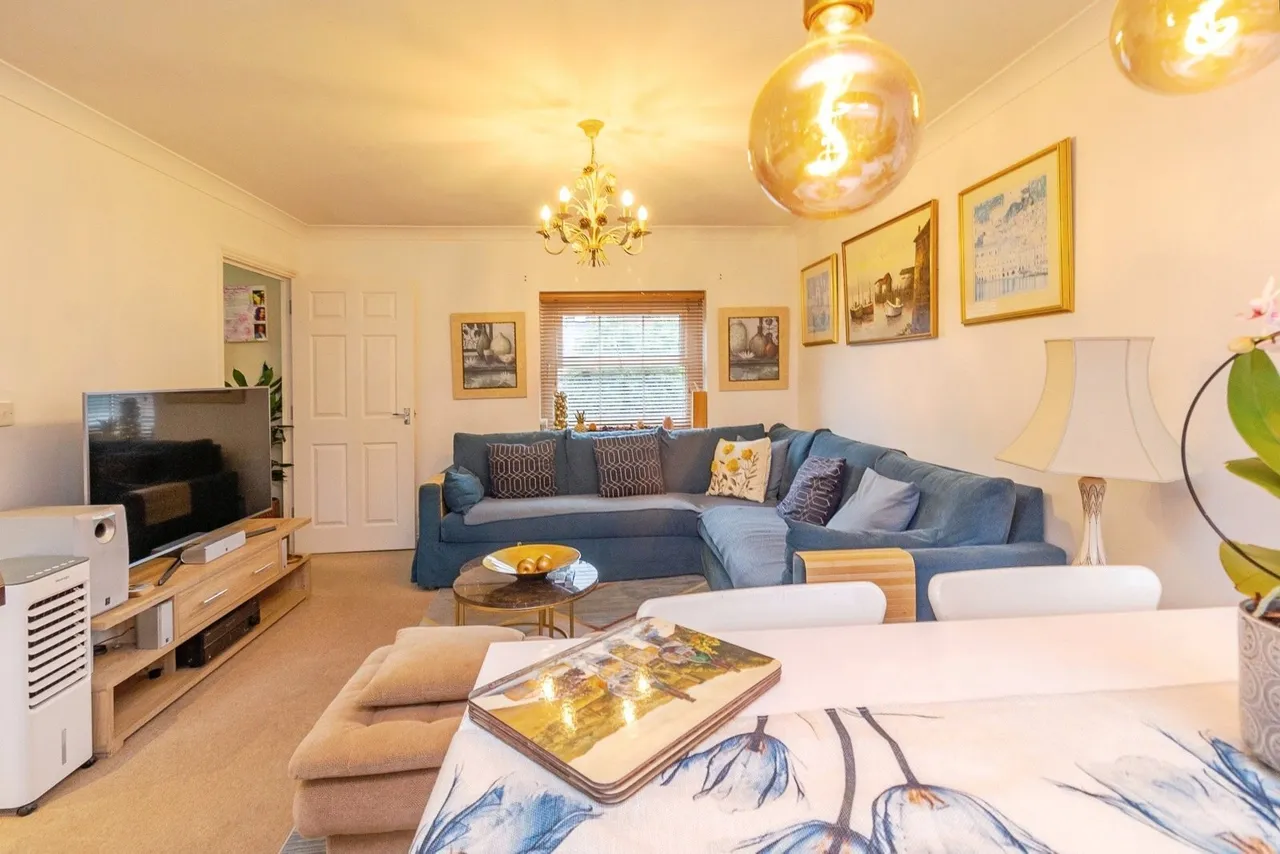 Colossus Way, Bletchley, Milton Keynes, Buckinghamshire, MK3, photo 5