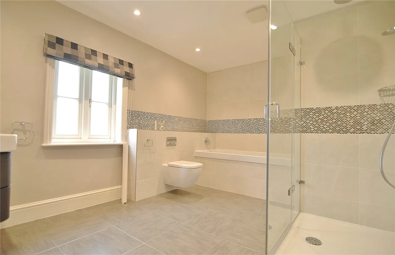 Castle Lane, Moreton Valence, GL2, photo 15