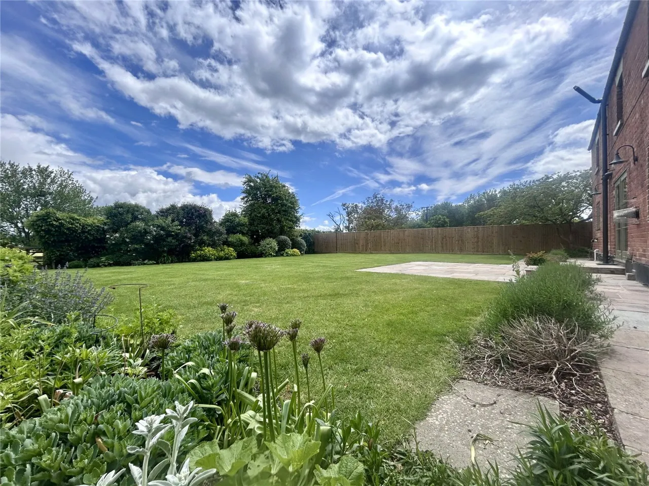 Castle Lane, Moreton Valence, GL2, photo 3