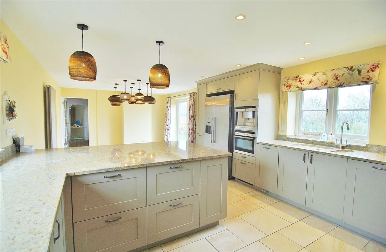 Castle Lane, Moreton Valence, GL2, photo 5