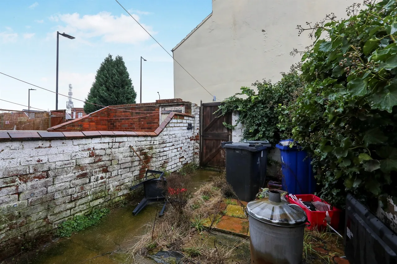 Charles Street, Wheatley, DN1, photo 12