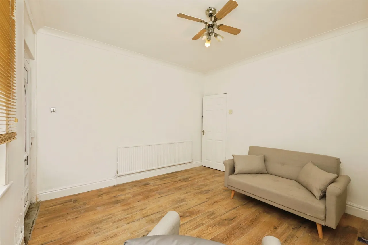 Charles Street, Wheatley, DN1, photo 5